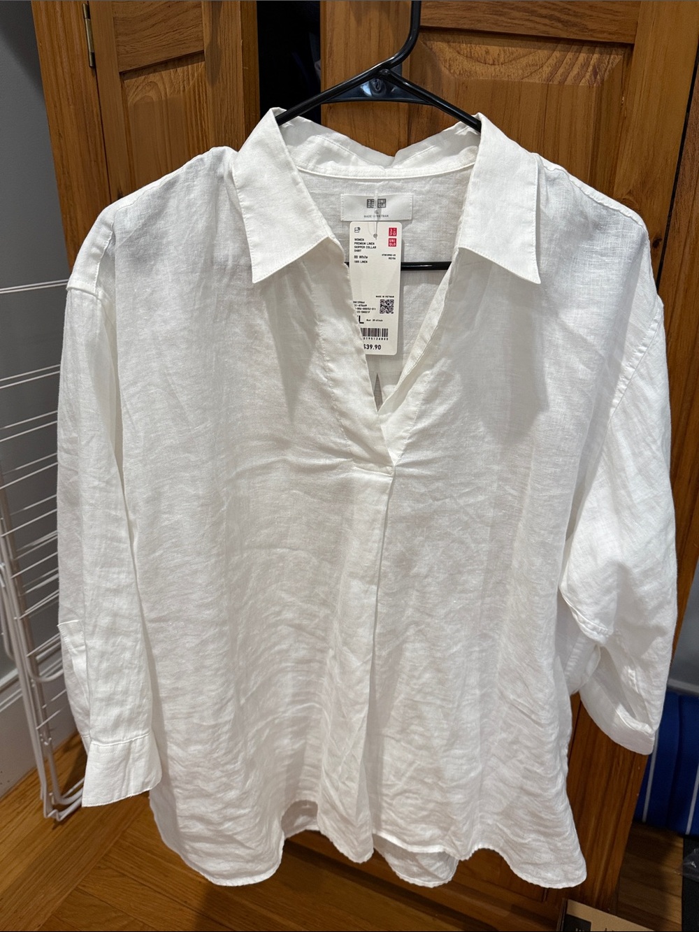 Uniqlo White Relaxed 100% linen V-Placket Shirt - Picture 4 of 6